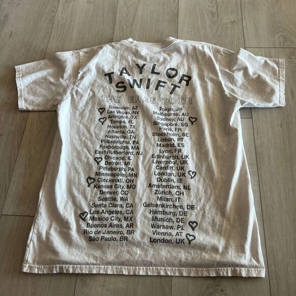 Taylor Swift The Eras Tour T-Shirt L Photo Official Merch Speak Now Enchanted - Picture 6 of 7
